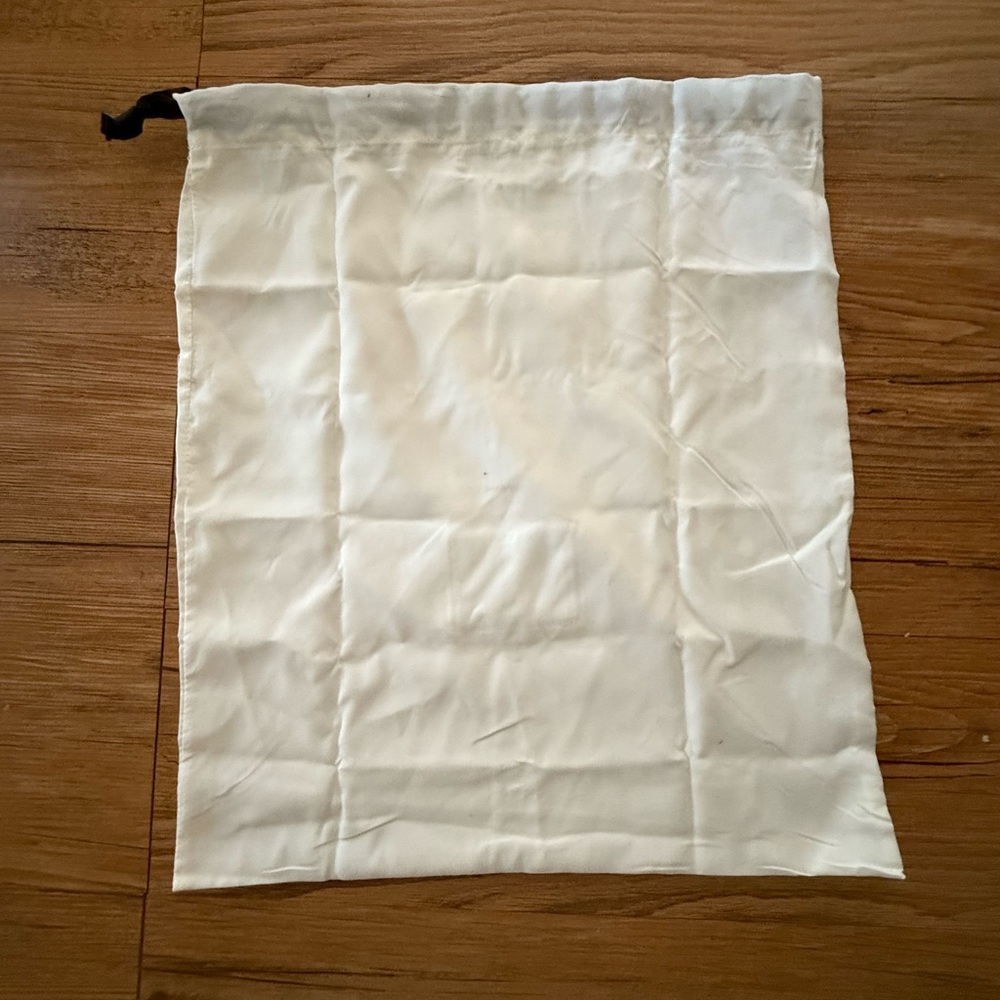 Staud new dust bag - Picture 2 of 5